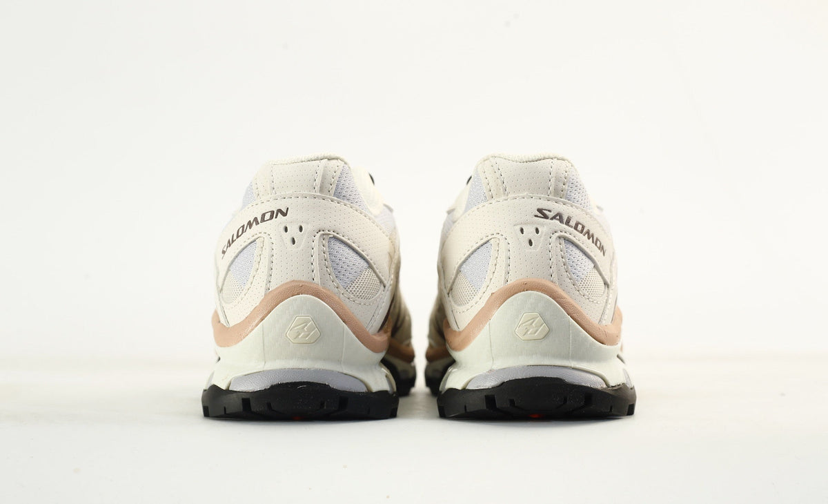 Salomon XT-QUEST Outdoor Hiking Sneakers "Vanilla Ice Mocha"