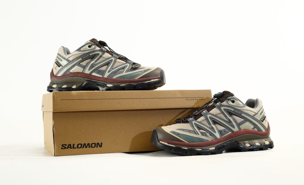 Salomon XT-Quest GORE-TEX Waterproof Trail Running & Hiking Shoes，“Black/Delicioso/Green Jacket”